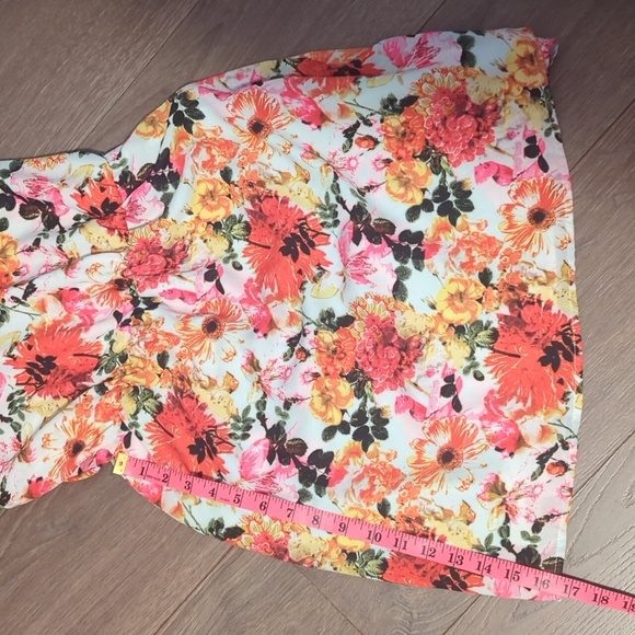 DYNAMITE | Colourful Light floral summer dress, Lined, Strappy, Small, EUC - Picture 5 of 6